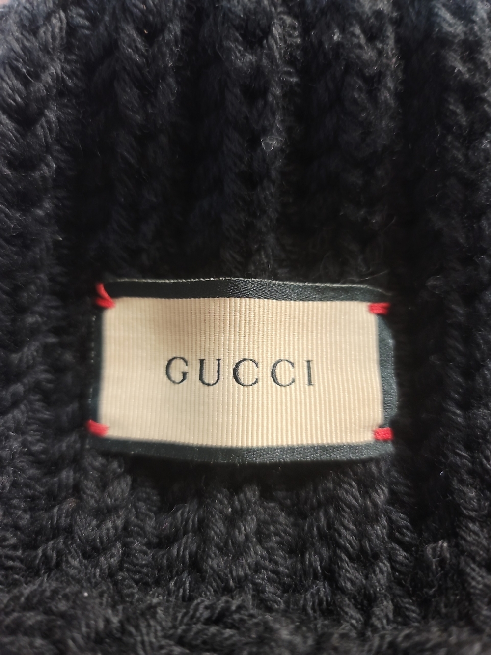 Gucci Black Ribbed Knit Pom-Pom Hat with Logo Patch With COA - Picture 3 of 7